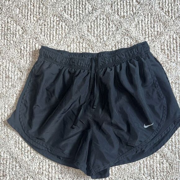 Nike Dri Fit Tempo Womens Large Black Lined Running Shorts EUC - Picture 1 of 3